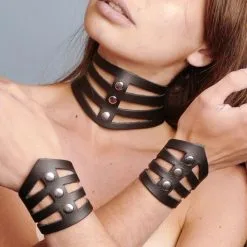 Dollhouse Collier Découpé En Cuir 7 Dollhouse Collier Découpé En Cuir -Lingerie Soldes bracelets collier bandes 03