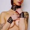 Dollhouse Bracelets Manchettes En Cuir Découpé -Lingerie Soldes menottes 3bandes noir