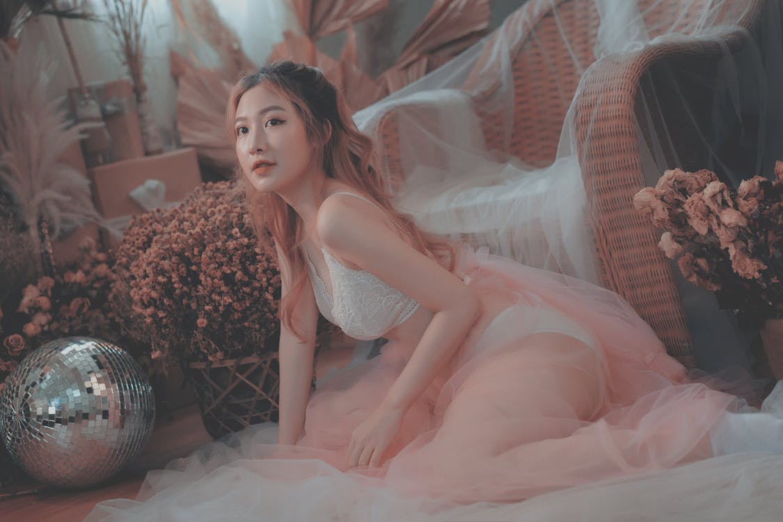 Lingerie Soldes -Lingerie Soldes pexels photo 8584212