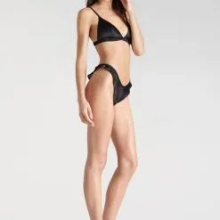 Maison Close Tanga En Soie - Rendez-vous Noir 16 Maison Close Tanga En Soie - Rendez-vous Noir -Lingerie Soldes tanga rendez vous noir 2