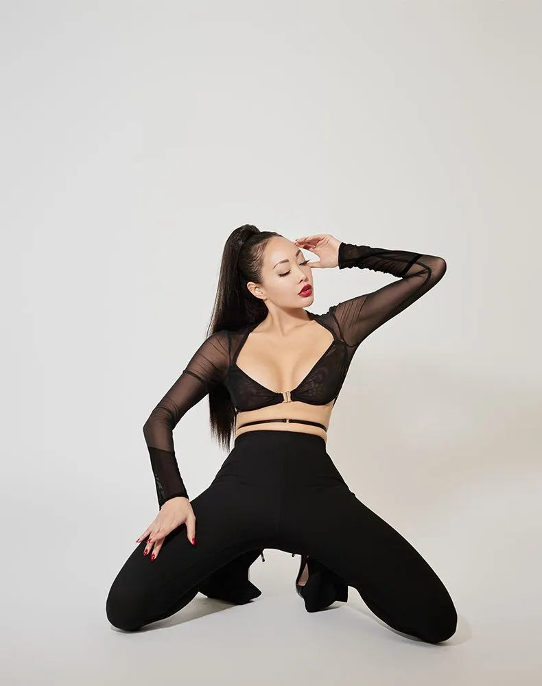 E.L.F. Zhou London Top Cache-cœur En Résille - Obsidian 3 E.L.F. Zhou London Top Cache-cœur En Résille - Obsidian