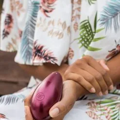 Womanizer Liberty - Rouge -Lingerie Soldes wmz liberty red wine mood 37 jpg