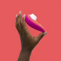 Womanizer Liberty - Lily Allen 23 Womanizer Liberty - Lily Allen -Lingerie Soldes womanizer liberty sextoy stimulateur clitoridien lilyallen 2