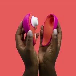 Womanizer Liberty - Lily Allen 24 Womanizer Liberty - Lily Allen -Lingerie Soldes womanizer liberty sextoy stimulateur clitoridien lilyallen 3